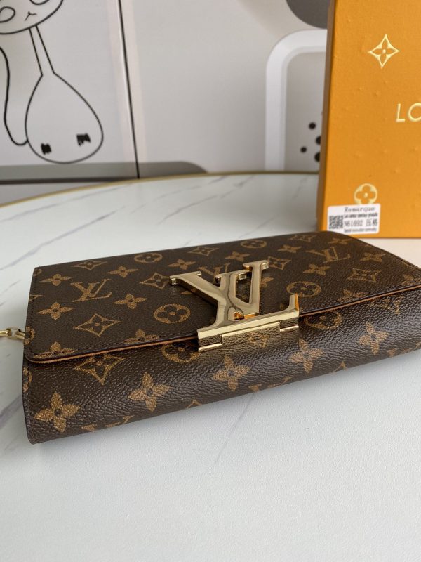 Lv sling bag