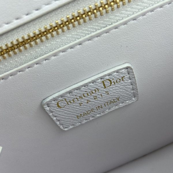 Dior 30 Montaigne Bag