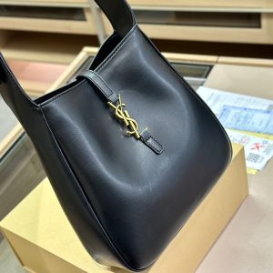 Saint Laurent Women Le 5 À 7 Hobo Bag