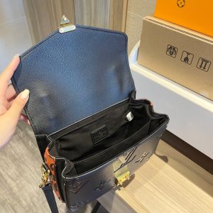 Louis Vuitton Pochette Metis Bag