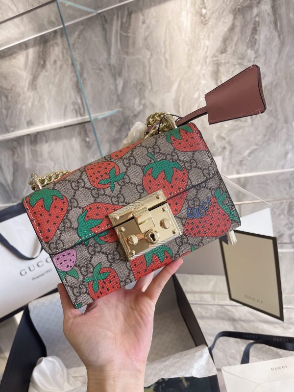 Gucci Padlock Shoulder Bag GG Strawberry Small Beige/Ebony Multicolor