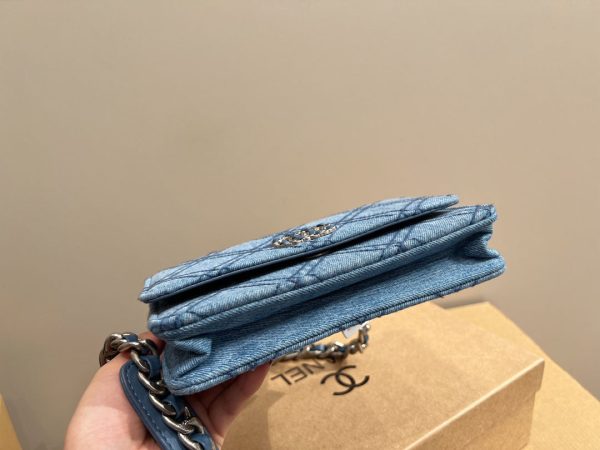 Chanel 19 Denim Wallet On Chain