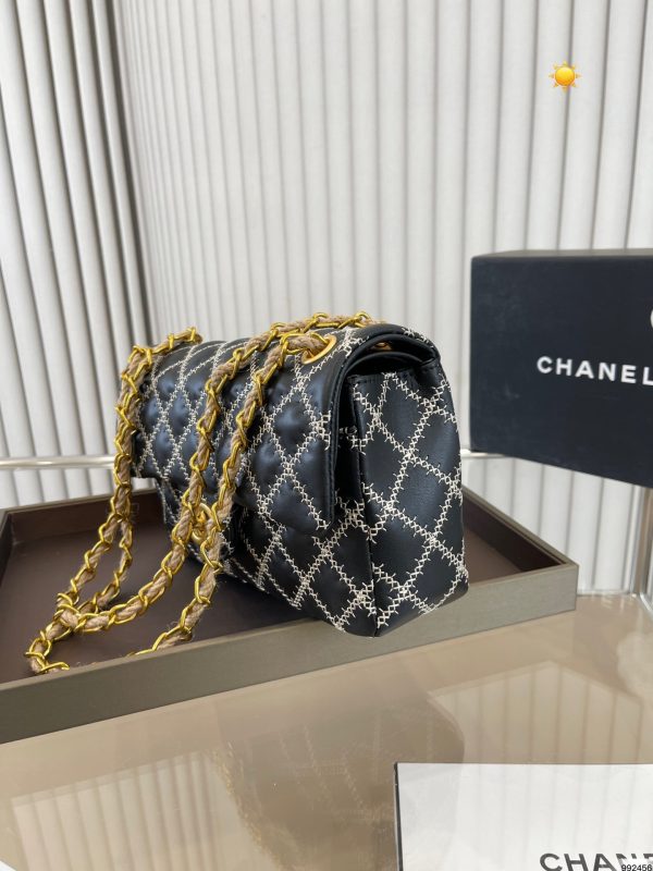 Chanel Luxury Diamond Tote Bag