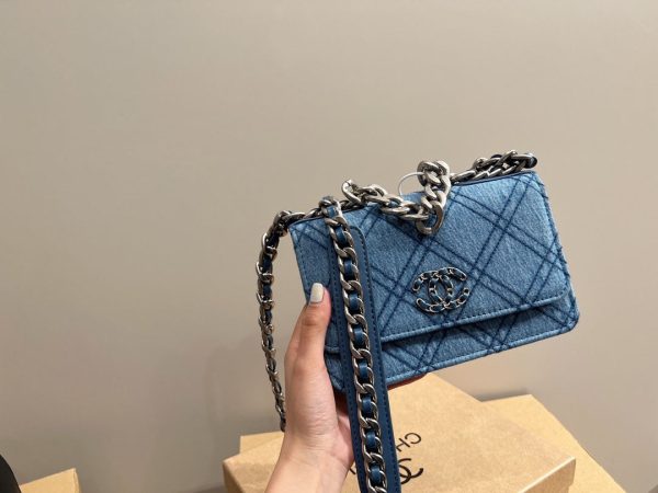 Chanel 19 Denim Wallet On Chain