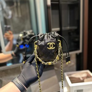 Chanel 22 Mini Handbag ‘Black’