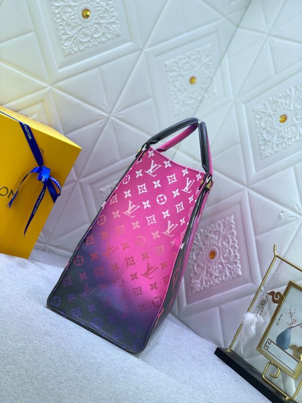 Louis Vuitton Onthego MM