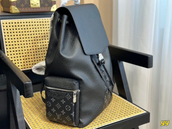 Louis Vuitton Outdoor Backpack da taiga