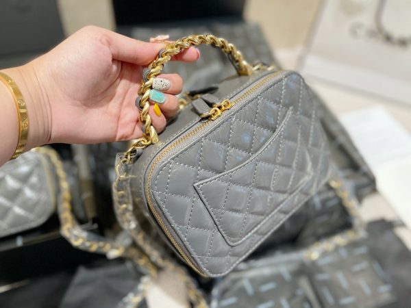 Chanel Vanity With Chain mini Black