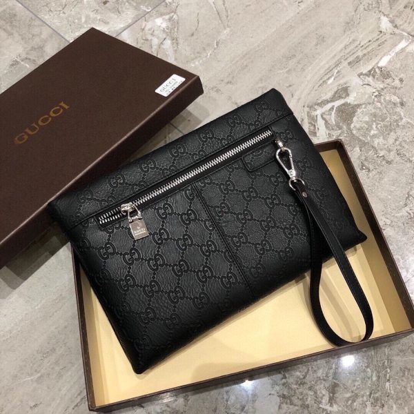 GUCCI GG SUPREME WEB CLUTCH