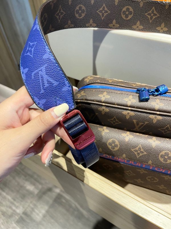 NEW LOUIS VUITTON MONOGRAM OUTDOOR BUMBAG