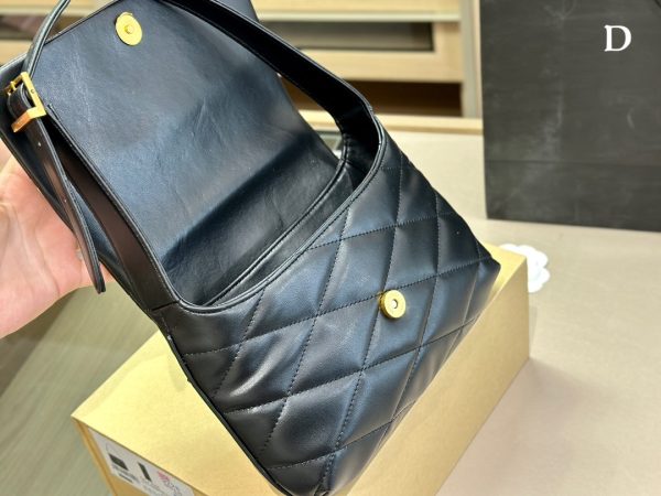 Saint Laurent Women Le 57 Leather Matelassé Hobo Bag