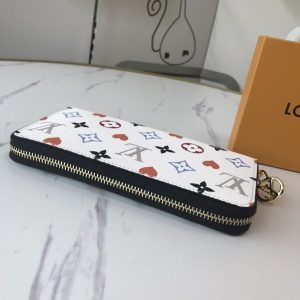 Louis Vuitton Zippy Wallet Game On