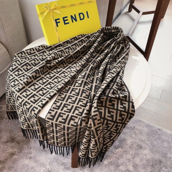 EN – Luxury FEI Scarf 016