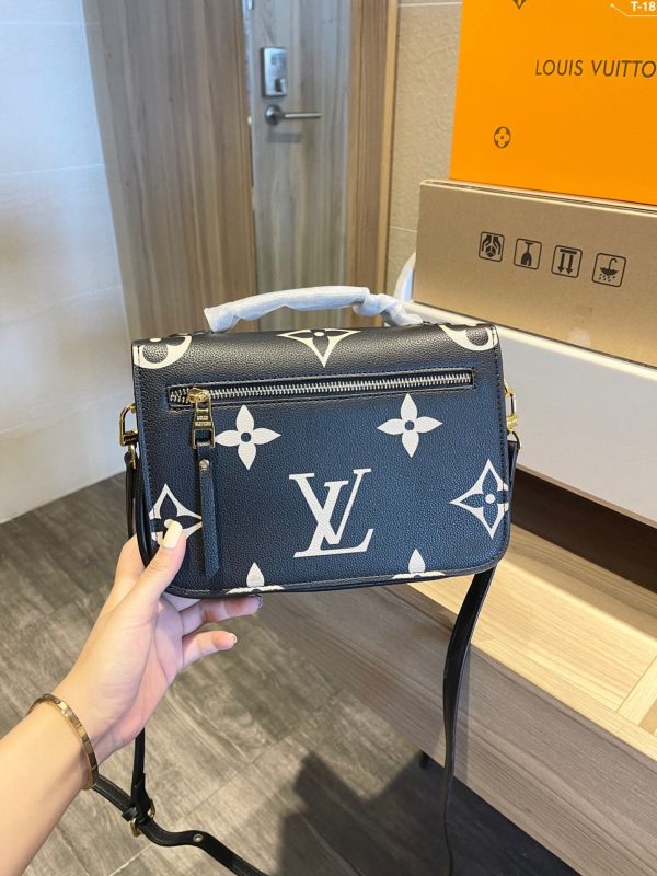 Louis Vuitton Pochette Metis Woc