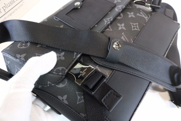 Louis Vuitton Messenger mm Voyager Grey Monogram Eclipse