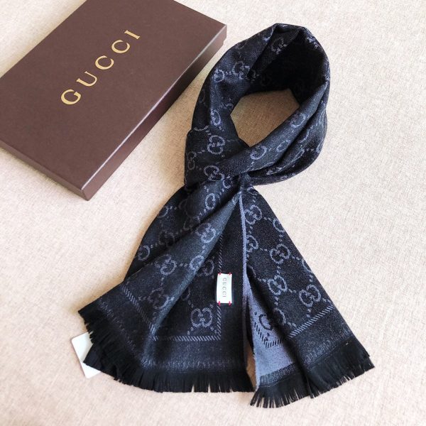 EN – Luxury GCI Scarf 011