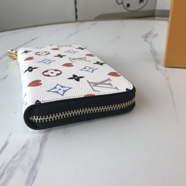 Louis Vuitton Zippy Wallet Game On