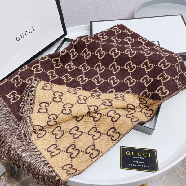 EN – Luxury GCI Scarf 019