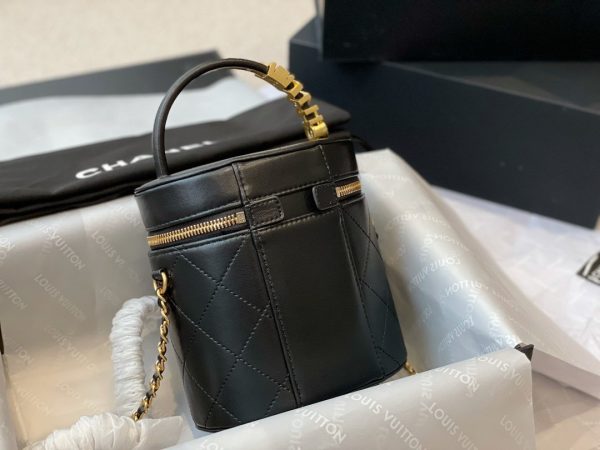 CHANEL VANITY CC TOP HANDLE BAG