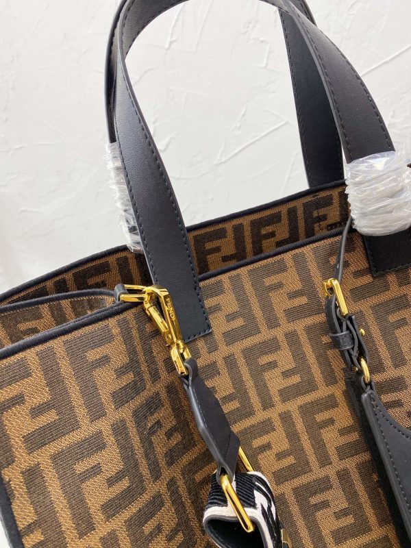 Fendi MM Tote Bag