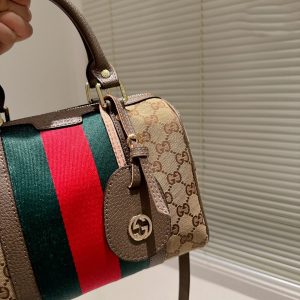 Gucci Speedy Supreme