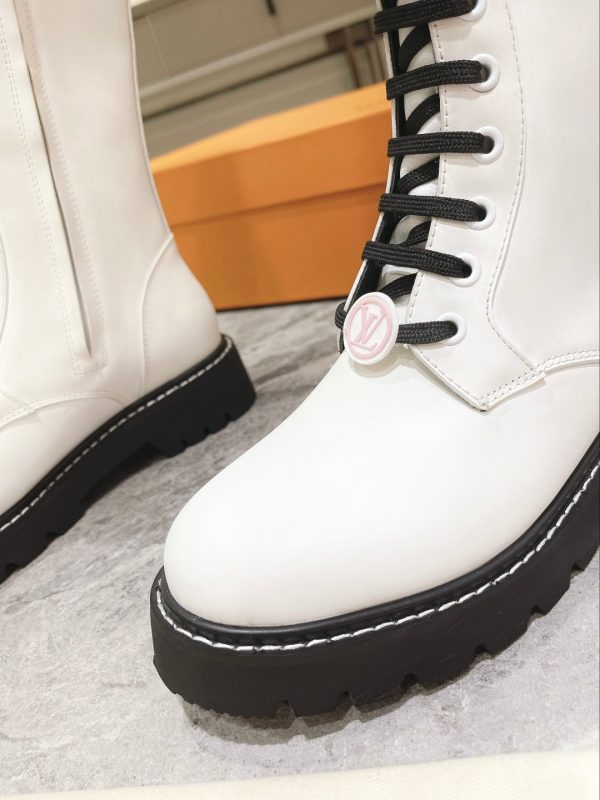 Premium LUV BOOTS 041