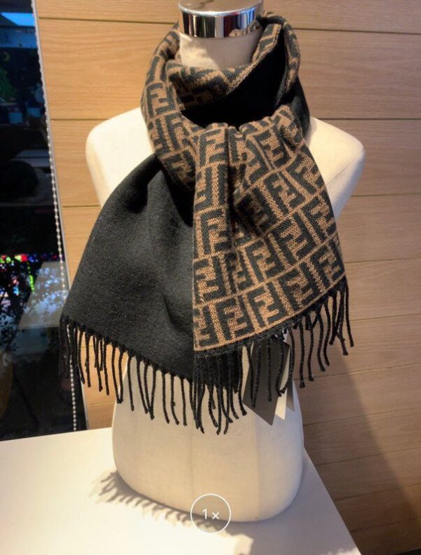 EN – Luxury FEI Scarf 020