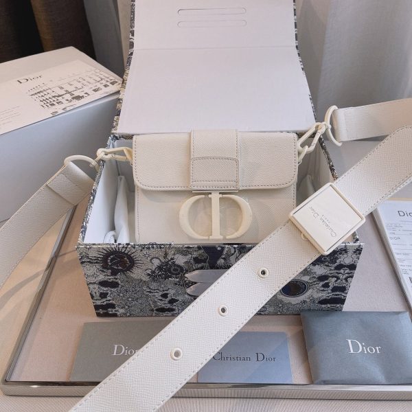 Dior 30 Montaigne Box Bag White