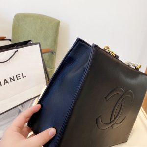 Chanel Vintage CC Chain ToteLarge Black