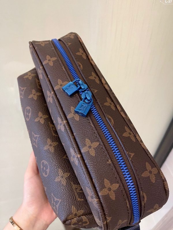 NEW LOUIS VUITTON MONOGRAM OUTDOOR BUMBAG