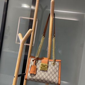 GUCCI Padlock Small GG Supreme shoulder bag