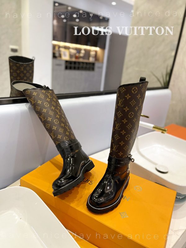 Premium LUV BOOTS 029