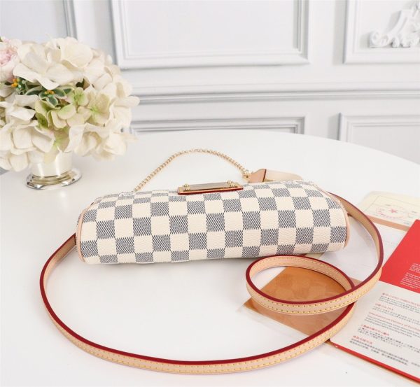 Louis Vuitton Eva Clutch Azur