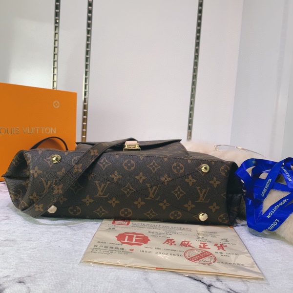 Louis Vuitton Monogram Canvas Metis Hobo Handbag
