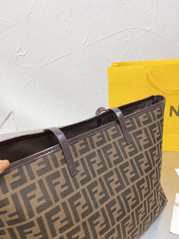FENDI ZUCCA TOTE BAG IN BROWN AND BLACK WITH GOLD HARDWARE