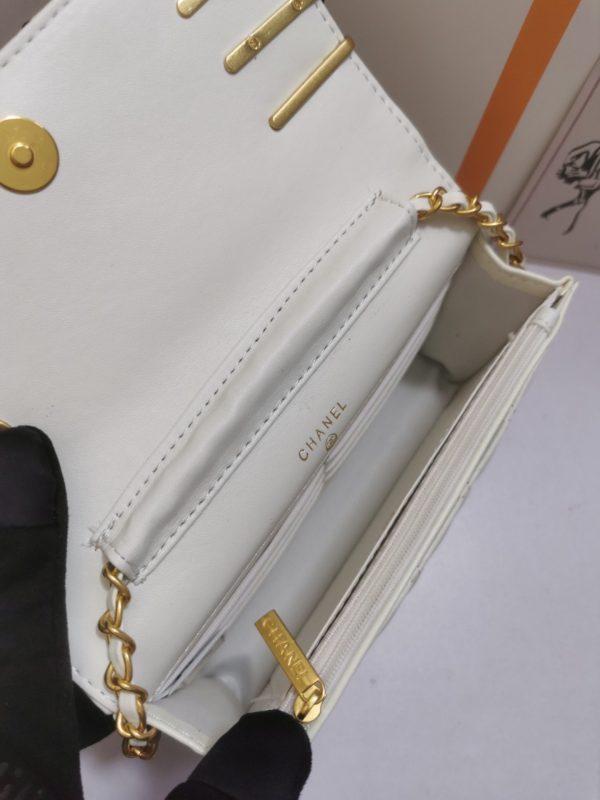 CHANEL Chain Wallet Shoulder