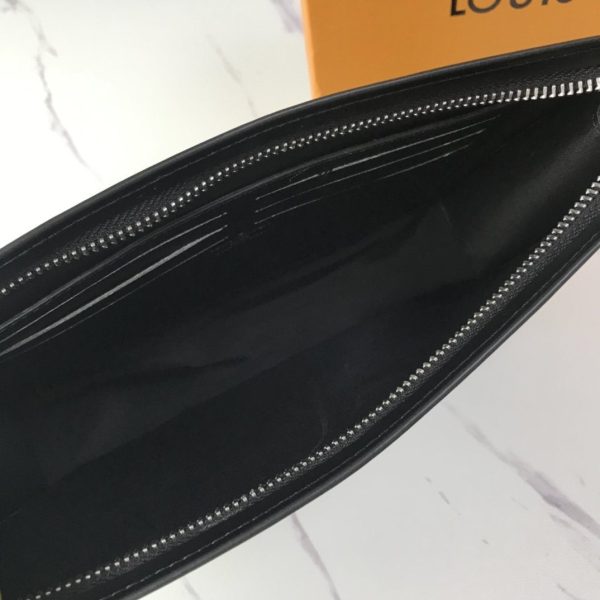 Louis Vuitton Pochette Voyage