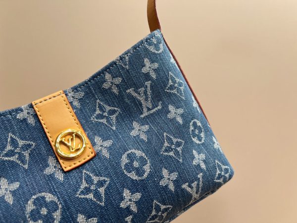 LV Hills Pochette Bag Monogram