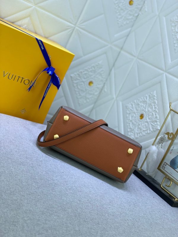 Louis Vuitton Lockme Ever BB