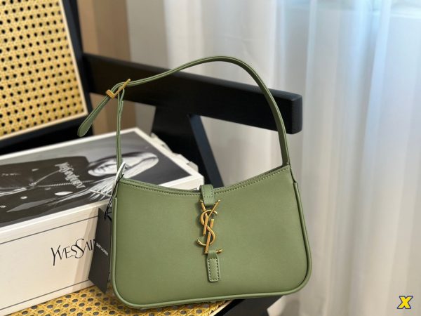 Ysl Le 5 A 7 Hobo Bag In Smooth Green