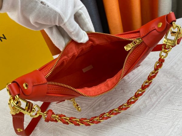 i Louis Vuitton Loop Baguette Bag ‘Red’