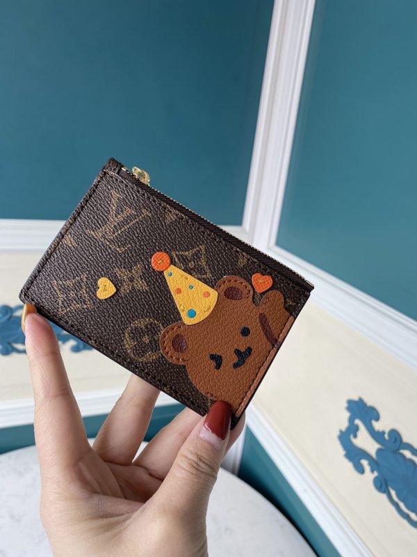 LV card holder