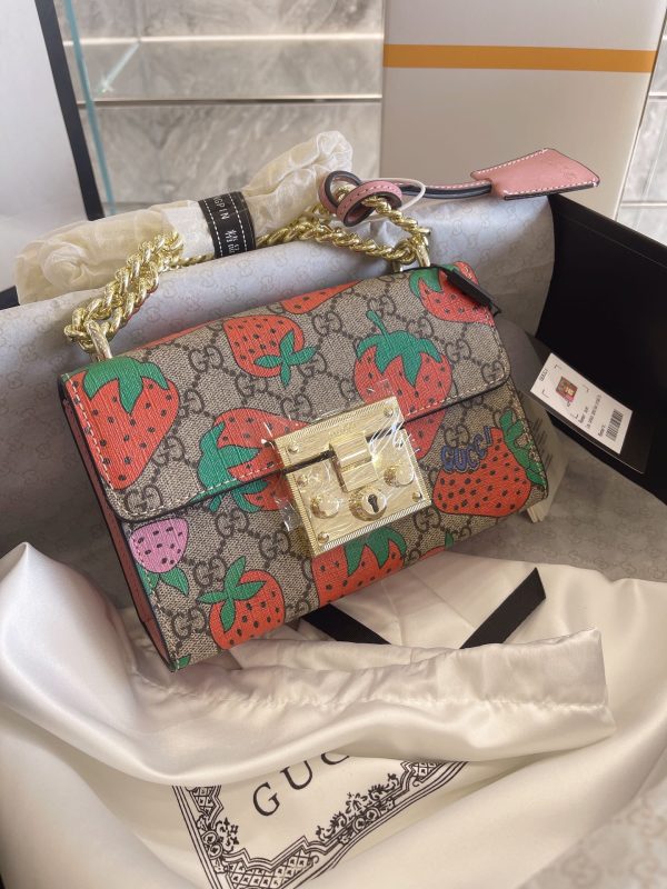 Gucci Padlock Shoulder Bag GG Strawberry Small Beige/Ebony Multicolor