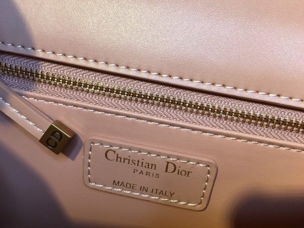 Dior 30 Montaigne Bag