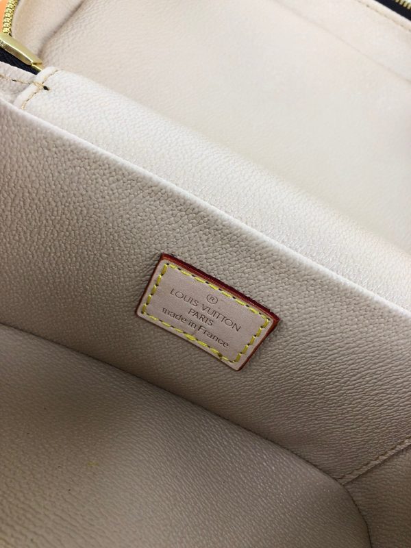 Louis Vuitton Monogram Nice Mini Vanity Canvas Vanity Bag M44495 In Excellent Condition