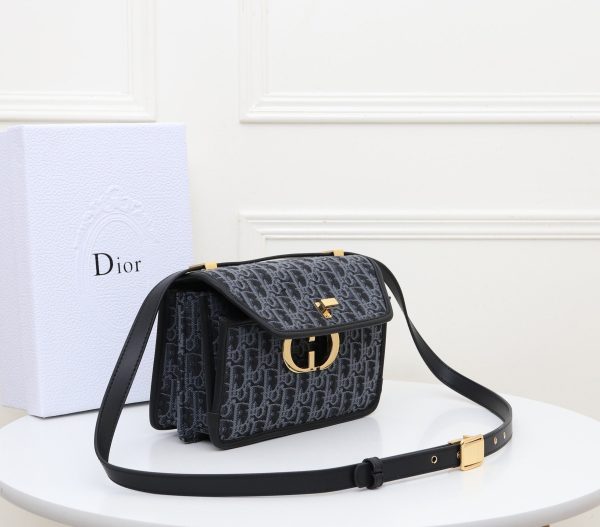 Dior 2-In-1 30 Montaigne Pouch Blue Dior Oblique Jacquard Women