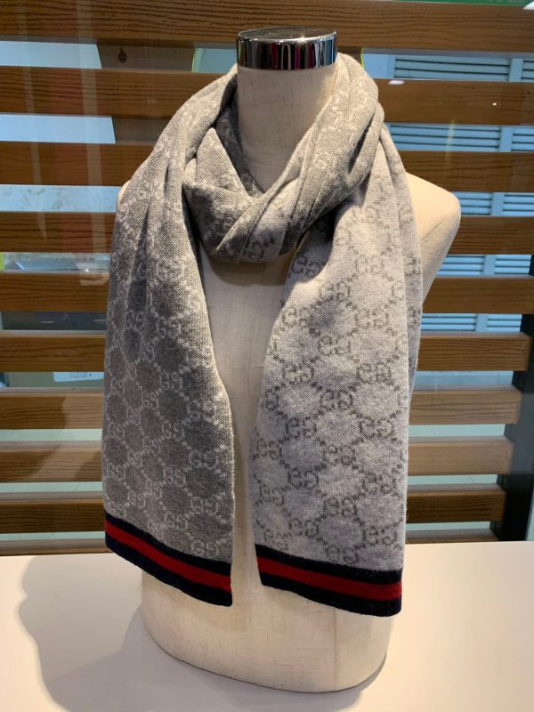 EN – Luxury GCI Scarf 008