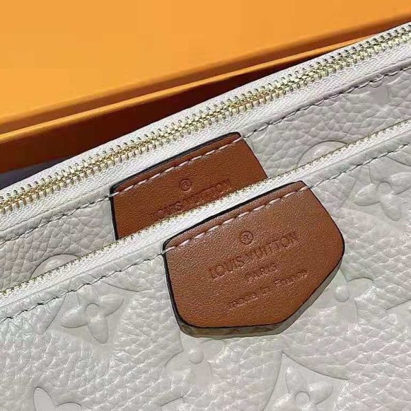 LV Louis Vuitton Easy Pouch On Strap