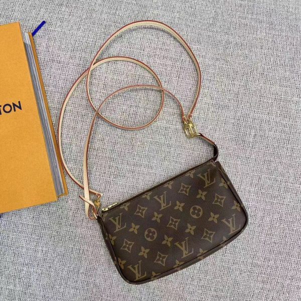 LOUIS VUITTON Pochette Accessoires Monogram Canva