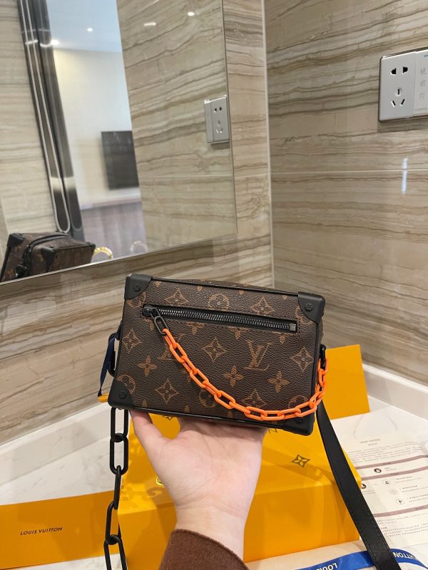 CHN LOUIS VUITTON SOFT TRUNK